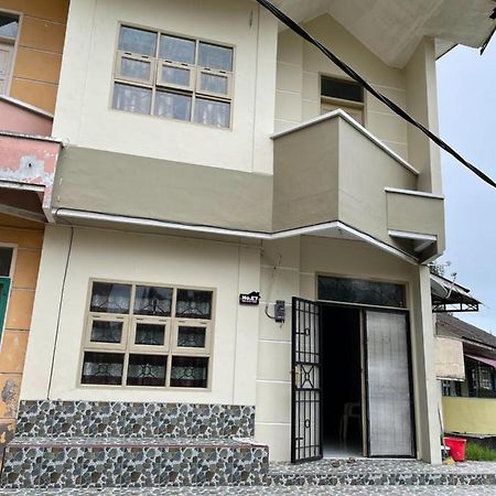 Villa Bukit Indah ブラスタギ エクステリア 写真